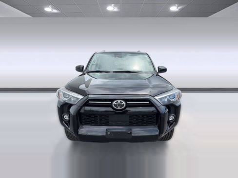 Used 2024 Toyota 4Runner SR5 AWD/4WD image 6