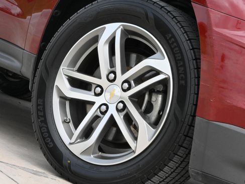 Used 2017 Chevrolet Equinox Premier w/ Enhanced Convenience Package FWD image 11
