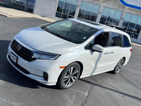 Used 2022 Honda Odyssey Touring image 4