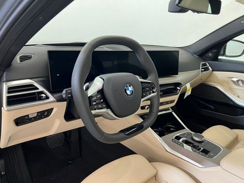 Used 2025 BMW 330i xDrive Sedan AWD/4WD image 4