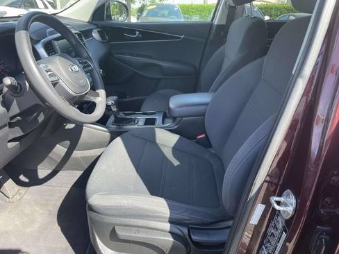Used 2020 Kia Sorento FWD V6 image 17