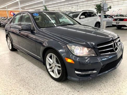 Used 2014 Mercedes-Benz C 300 4MATIC Sedan image 3