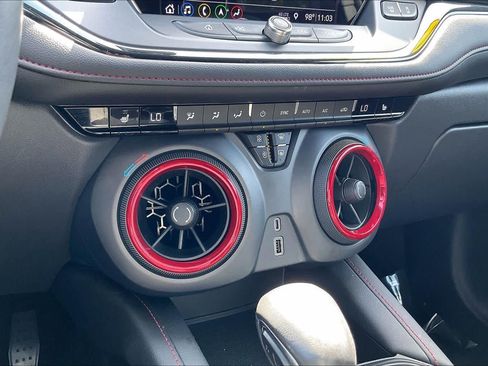 Used 2019 Chevrolet Blazer RS w/ Sun and Wheels Package FWD image 31