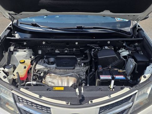 Used 2014 Toyota RAV4 Limited w/ Technology Package AWD/4WD image 30