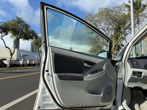 Used 2011 Toyota Prius One image 13