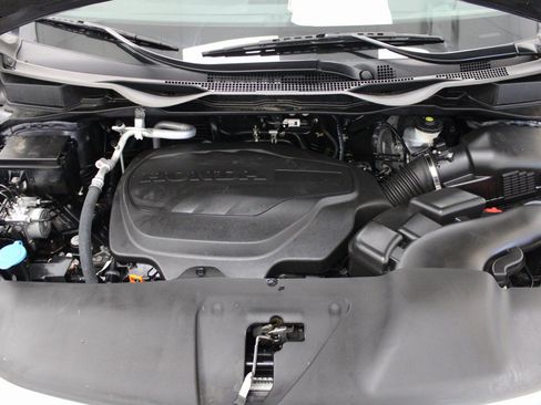 Used 2023 Honda Odyssey EX-L image 11