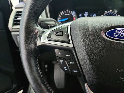 Used 2017 Ford Fusion SE w/ Equipment Group 201A AWD/4WD image 17