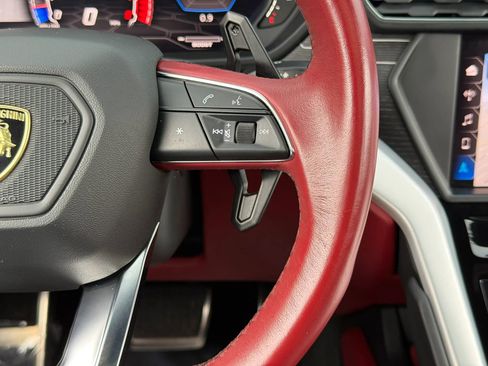 Used 2019 Lamborghini Urus AWD/4WD image 26