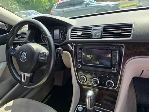 Used 2014 Volkswagen Passat TDI SEL Premium FWD image 32