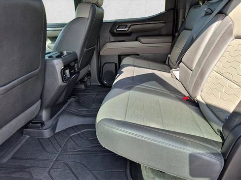 Used 2022 Chevrolet Silverado 1500 ZR2 w/ Technology Package AWD/4WD image 19