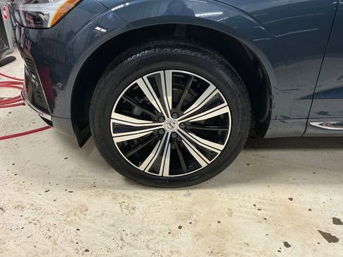 Used 2023 Volvo XC60 B5 Plus w/ Climate Package image 5