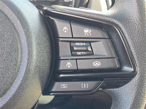 Used 2024 Subaru Crosstrek 2.0i Premium image 33