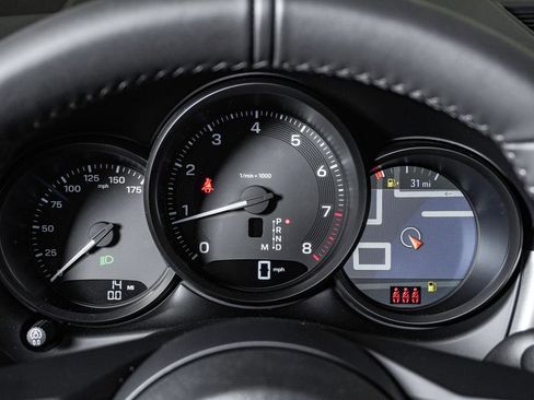 New 2026 Porsche Macan image 19