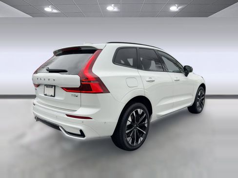 New 2026 Volvo XC60 T8 Plus w/ Protection Package Premier image 9