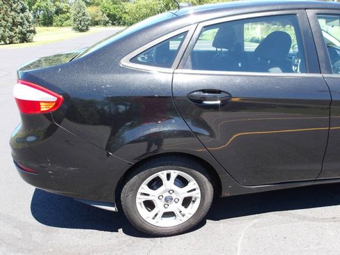 Used 2014 Ford Fiesta SE w/ Comfort Package FWD image 32