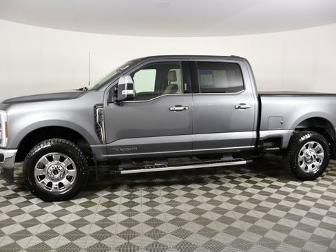 Used 2024 Ford F350 Lariat w/ Chrome Package AWD/4WD image 9