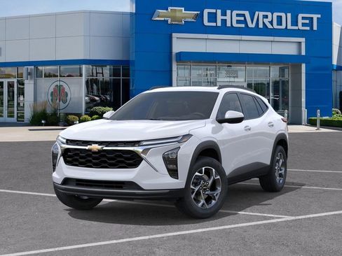New 2026 Chevrolet Trax LT FWD image 6