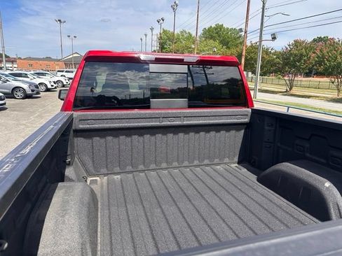 Used 2024 Chevrolet Silverado 1500 LT w/ Z71 Off-Road Package AWD/4WD image 11