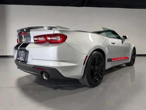 Used 2019 Chevrolet Camaro LT RWD image 4