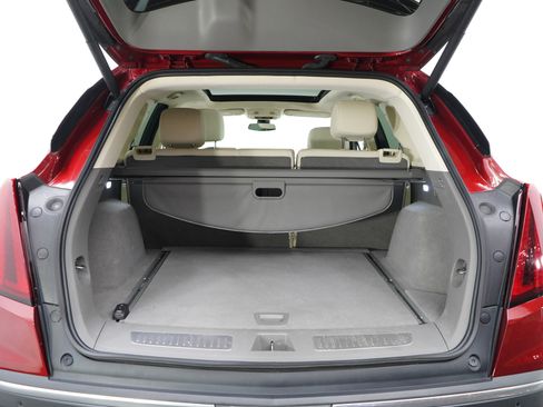 Used 2021 Cadillac XT5 Premium Luxury image 15