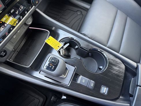 Used 2025 Nissan Rogue SL w/ SL Premium Package FWD image 22
