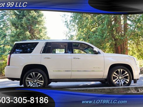 Used 2017 GMC Yukon Denali w/ Open Road Package AWD/4WD image 8