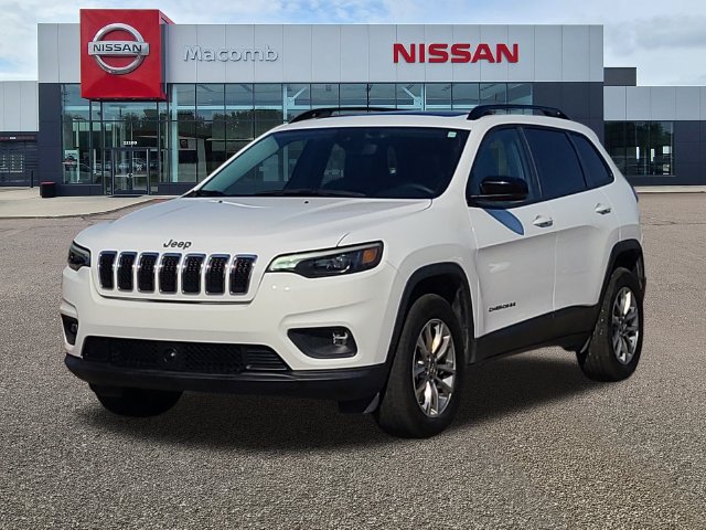Used 2022 Jeep Cherokee Latitude Lux w/ Sun & Sound Group AWD/4WD image 3