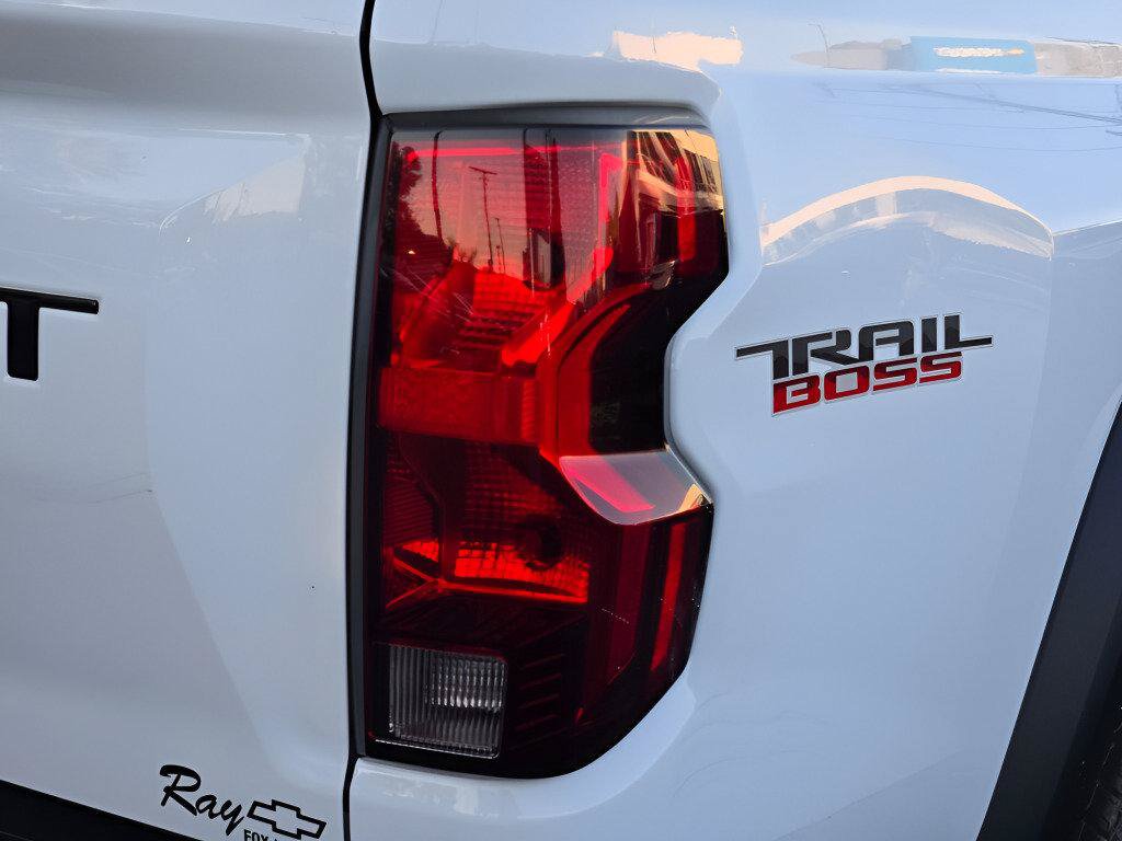 New 2026 Chevrolet Colorado Trail Boss AWD/4WD image 16