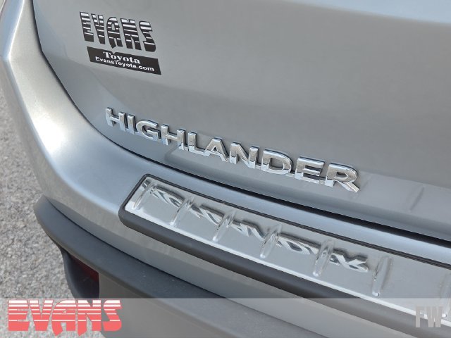 Used 2015 Toyota Highlander XLE AWD/4WD image 4