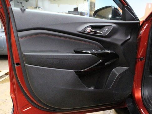 Certified 2024 Chevrolet Trax RS w/ Driver Confidence Package image 15