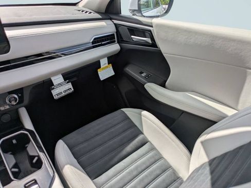 New 2026 Mitsubishi Outlander SE FWD image 18