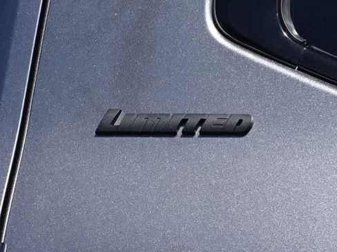 Used 2024 Toyota Tundra Limited AWD/4WD image 9