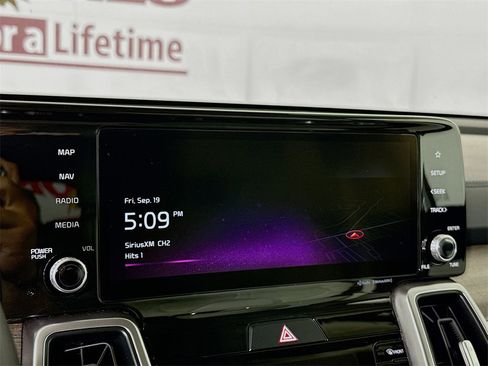 Used 2022 Kia Sorento S w/ Panoramic Sunroof Package image 8