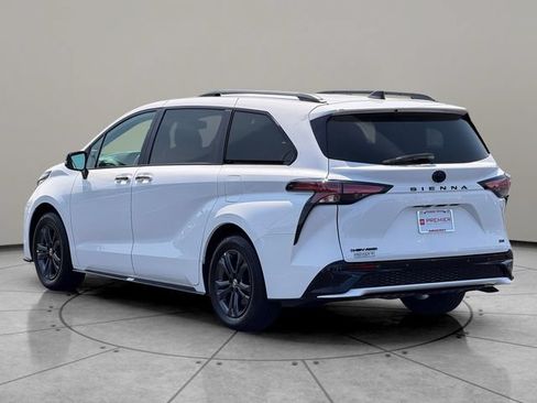Certified 2025 Toyota Sienna XSE w/ XSE Premium Package AWD/4WD image 4