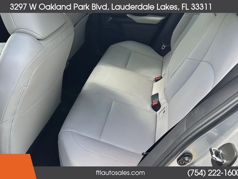 Used 2019 Lexus UX 200 w/ Premium Package FWD image 28