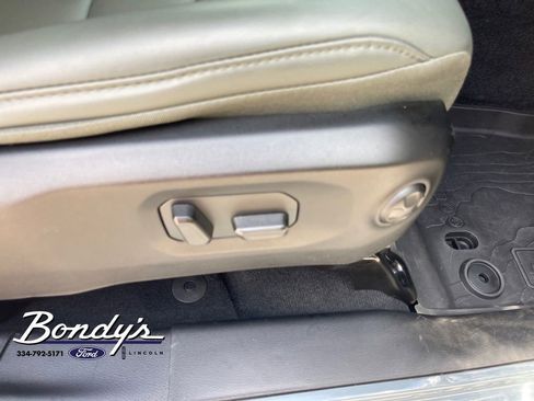 Used 2026 Jeep Gladiator Mojave AWD/4WD image 17