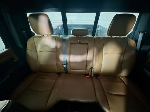 Used 2019 RAM 3500 Limited image 13