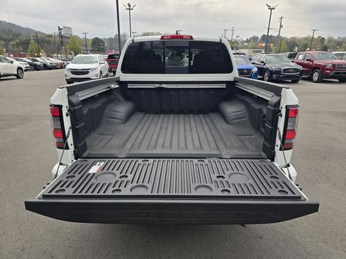 Certified 2025 Nissan Frontier SV w/ SV Convenience Package image 10