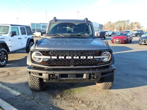 Used 2024 Ford Bronco Wildtrak image 2