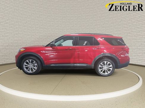 Used 2023 Ford Explorer XLT w/ Equipment Group 202A AWD/4WD image 8