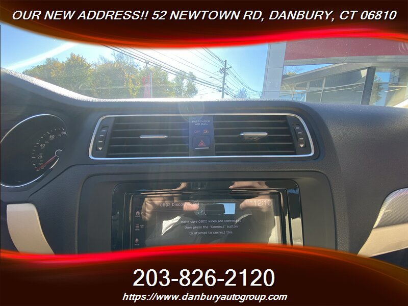 Used 2017 Volkswagen Jetta SE FWD image 14