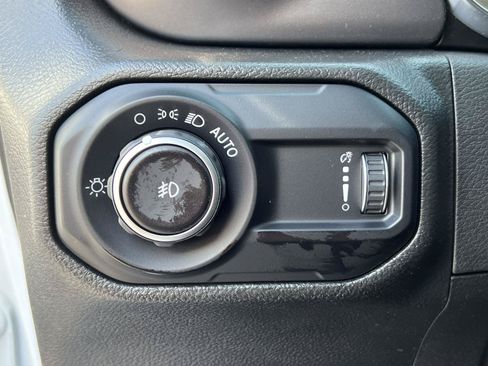 Used 2023 Jeep Wrangler Unlimited Sport AWD/4WD image 18