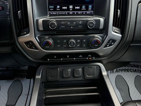 Used 2017 GMC Sierra 1500 SLT w/ SLT Premium Package AWD/4WD image 17