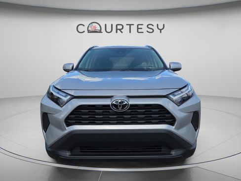 Certified 2025 Toyota RAV4 XLE AWD/4WD image 8