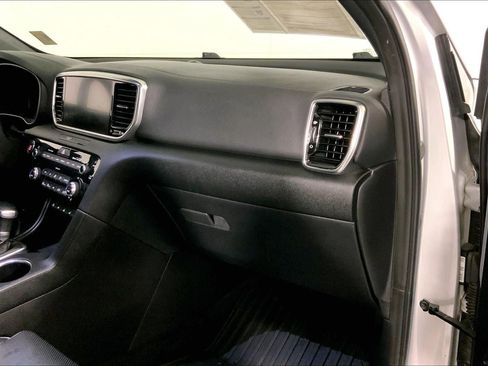 Certified 2022 Kia Sportage SX image 16
