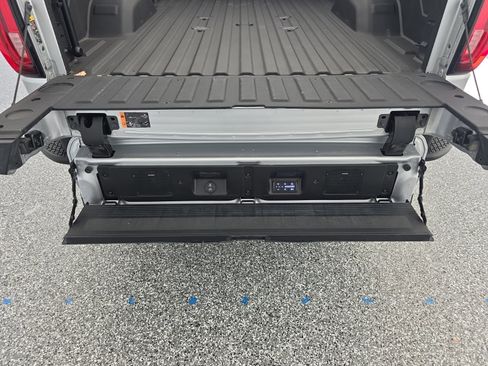 Used 2023 GMC Sierra 2500 Denali w/ Denali Ultimate Package image 25