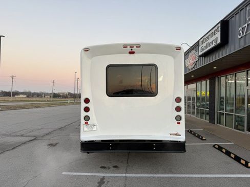 Used 2021 Ford F550 2WD Regular Cab Super Duty image 11