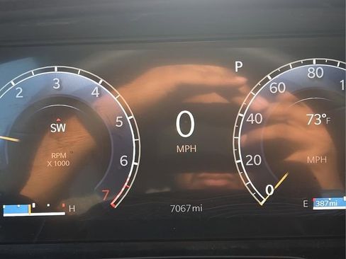 Used 2025 Jeep Grand Cherokee L Laredo w/ Luxury Tech Group I image 30