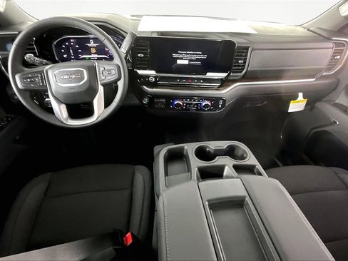 New 2026 GMC Sierra 2500 SLE w/ SLE Value Package; image 6