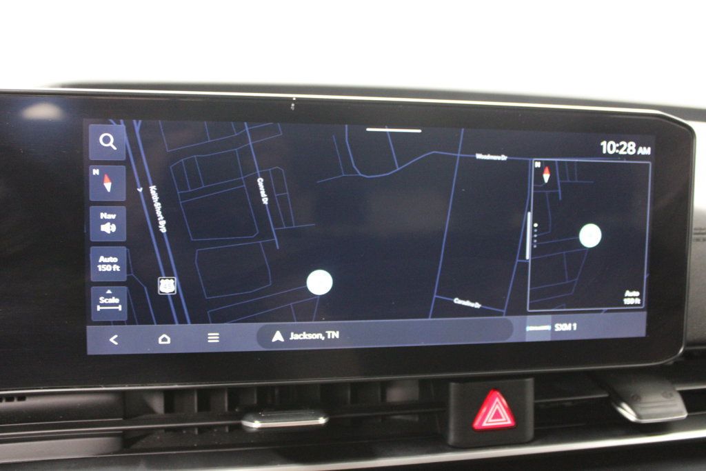 Used 2025 Kia Carnival FWD image 52